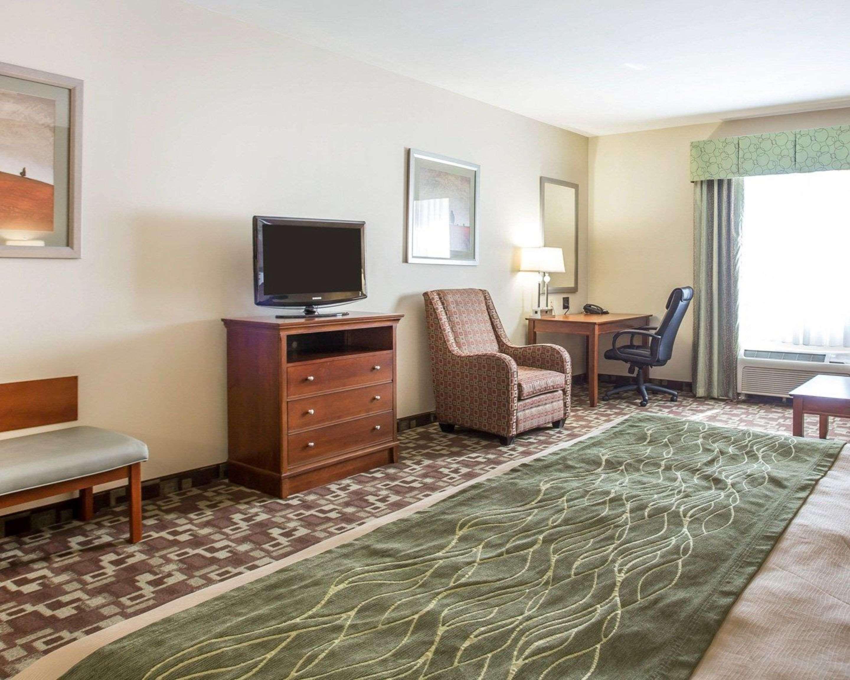 Comfort Inn & Suites Orangeburg Extérieur photo